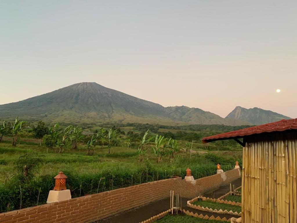 The Gate Rinjani Hotel Sajang Exterior photo