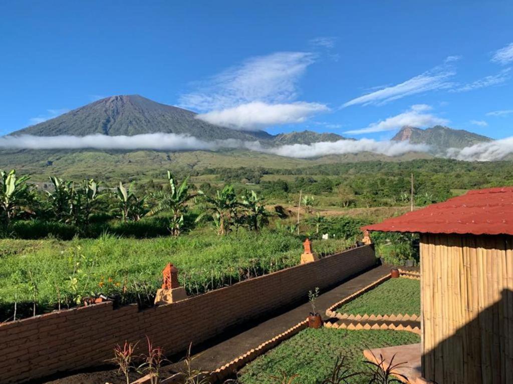 The Gate Rinjani Hotel Sajang Exterior photo